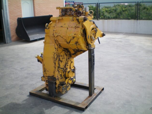 KOMATSU   WA6001  426-15-00011 - CARCASA DE SERVOTRANSMISIÓN SIN EMBRAGUES CON CAJA TRANSFER - Imagen 8