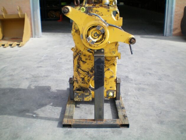 KOMATSU   WA6001  426-15-00011 - CARCASA DE SERVOTRANSMISIÓN SIN EMBRAGUES CON CAJA TRANSFER