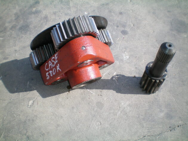 CASE   580K   - CARRIER DEL MANGON TRASERO DERECHO CON PIÑÓN CENTRAL - Imagen 4