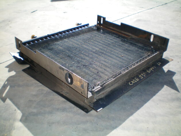 CASE   580SLE  320877A1 - RADIADOR DE ACEITE - Imagen 2