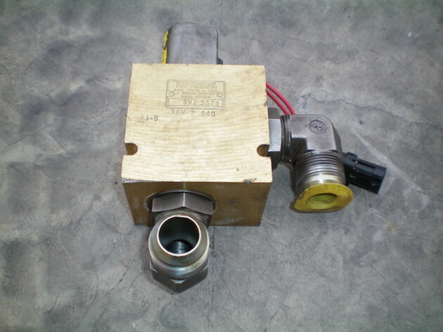 CASE   580SLE   - ELECTROVÁLVULA DE MARTILLO VICKERS