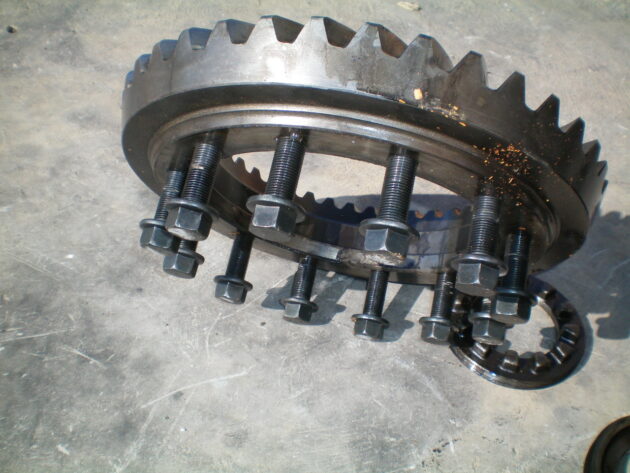 CASE   721C   - PIÑÓN Y CORONA DEL GRUPO DIFERENCIAL DELANTERO - Imagen 3