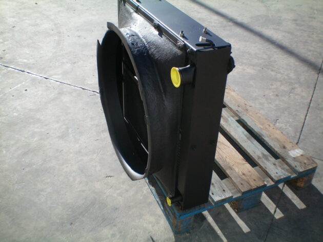 CASE   888B   - RADIADOR DE AGUA - Imagen 3