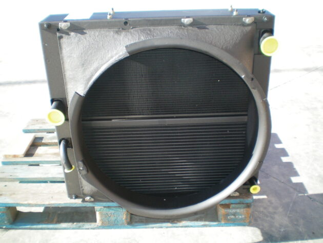 CASE   888B   - RADIADOR DE HIDRÁULICOS - Imagen 3