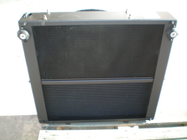 CASE   888B   - RADIADOR DE AGUA - Imagen 2
