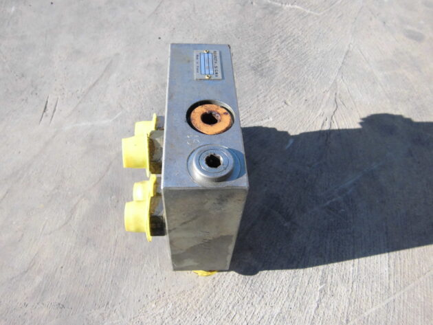 CASE   988P  N5243368 - TACO DE CEBADO DE MOTOR DE GIRO - Imagen 2
