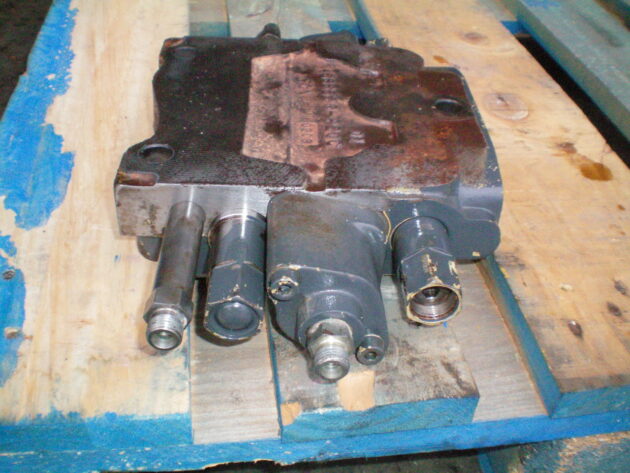 CASE   1188CKB   - ELEMENTO DISTRIBUIDOR DE TRANSLACIÓN - Imagen 3
