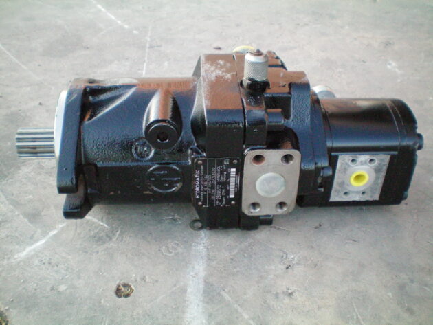 CASE  1288   - CONJUNTO DE BOMBAS DE GIRO Y PILOTAJE A4F040/30R - Imagen 3