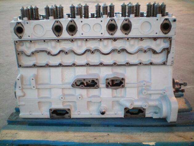 O&K  L45B   - BLOQUE MOTOR CUMMINS LTA10 ALIGERADO CON CULATA - Imagen 2