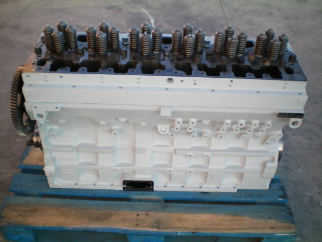 O&K  L45B   - BLOQUE MOTOR CUMMINS LTA10 ALIGERADO CON CULATA