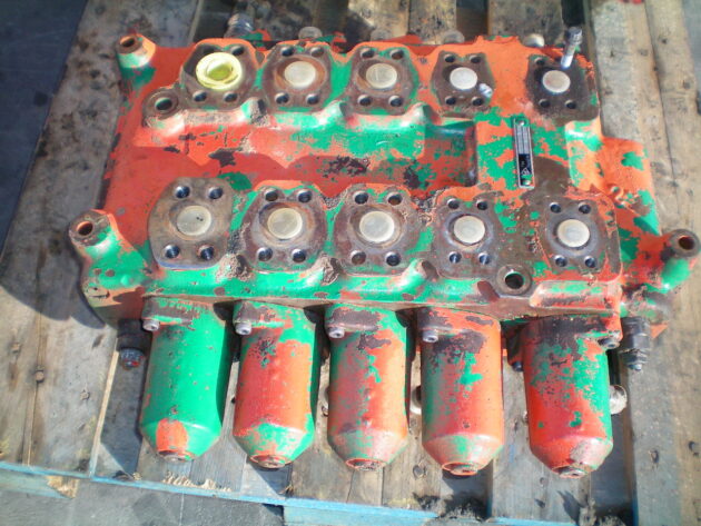 O&K  RH6 PMS  2122695 - DISTRIBUIDOR PRINCIPAL