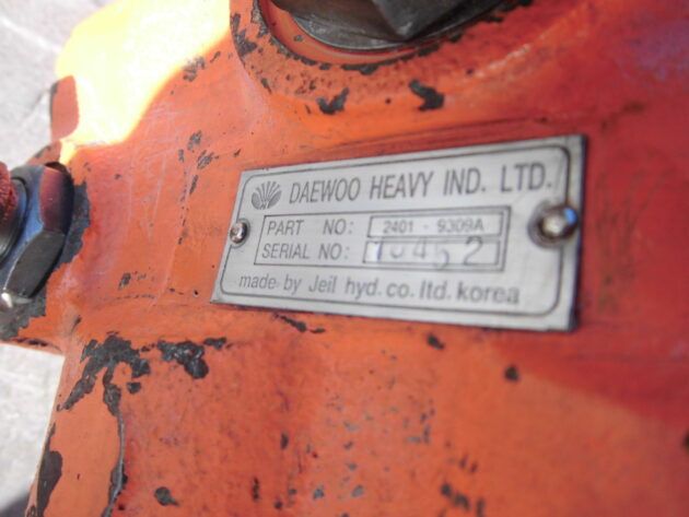 DAEWOO   SOLAR 420LCV  2401-9309A - MOTOR DE GIRO - Imagen 6