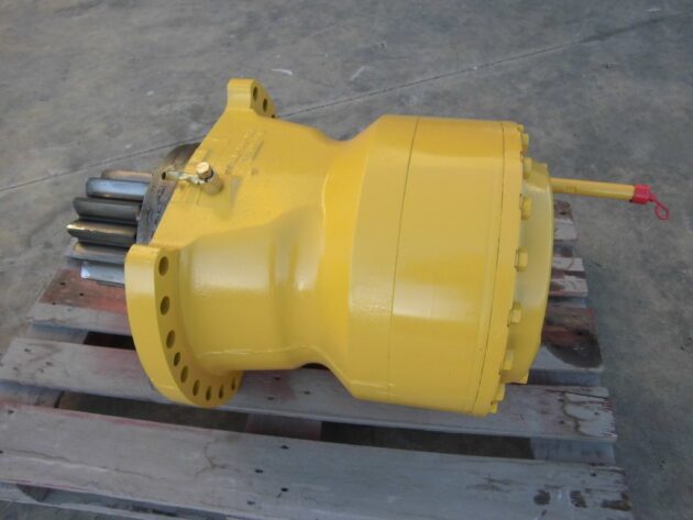 KOMATSU   PC750SE6K  209-26-72130 - REDUCTOR DE GIRO - Imagen 4