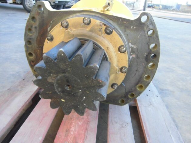 KOMATSU   PC750SE6K  209-26-72130 - REDUCTOR DE GIRO - Imagen 7