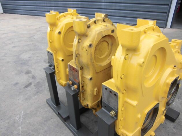KOMATSU   PC750SE6K  209-38-00031 - CAJA DE ARRASTRE DE BOMBAS - Imagen 9