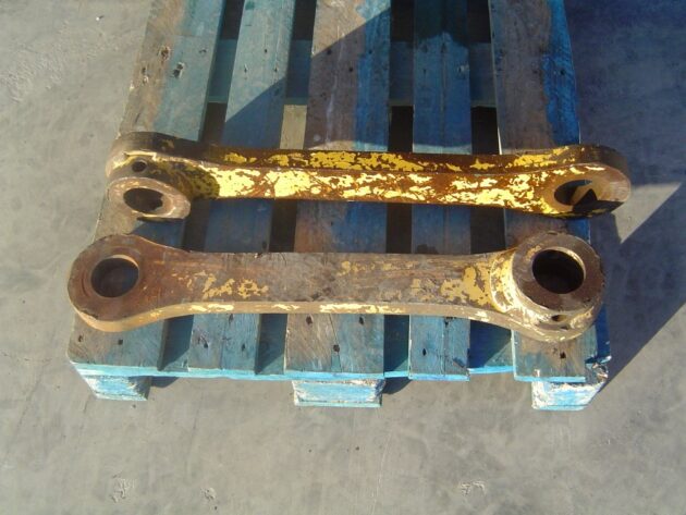 KOMATSU  PC210LC-6K (Y NLC)  205-70-73130 - BIELA PARALELA DE CAZO