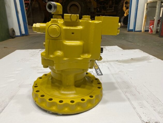 KOMATSU  PC600-7  706-75-01251 - MOTOR DE GIRO - Imagen 4