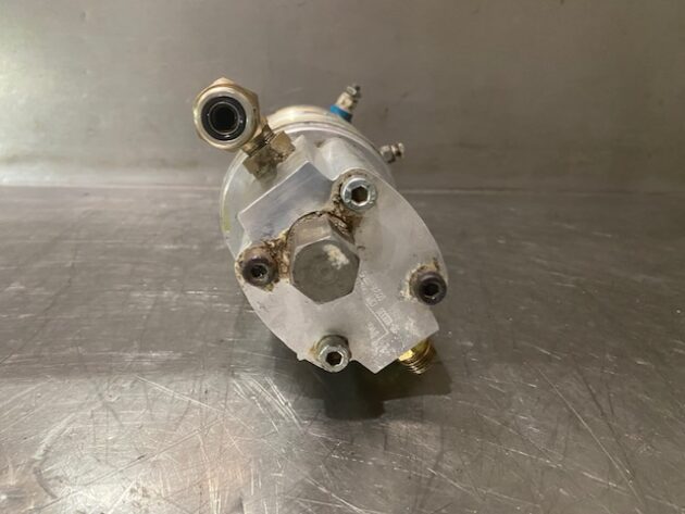 VOLVO  L180E  11709637 / 11706173 - MOTOR Y BOMBA DE EMERGENCIA DE DIRECCIÓN - Imagen 5