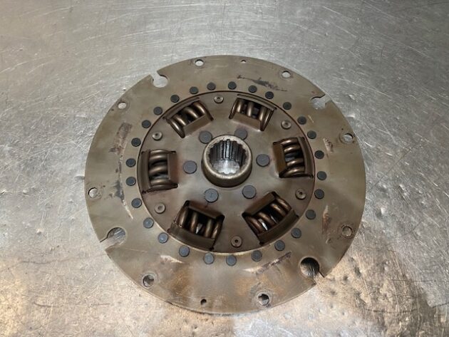 KOMATSU  PC240NLC-7K  22U-01-21310 - PLATO DE ARRASTRE DE BOMBAS - Imagen 2
