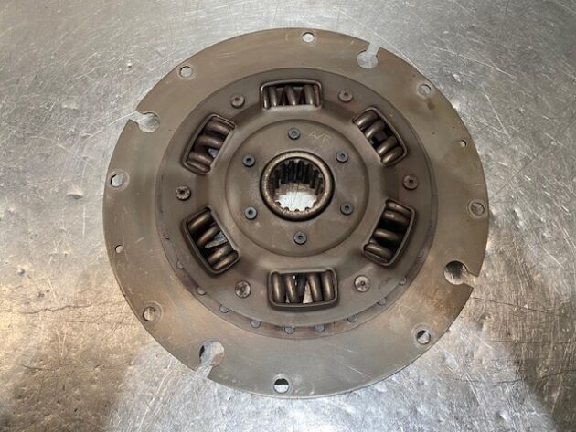 KOMATSU  PC240NLC-7K  22U-01-21310 - PLATO DE ARRASTRE DE BOMBAS