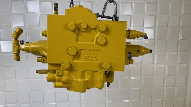 KOMATSU  PC240NLC-7K  723-48-22500 / 723-48-22800 - DISTRIBUIDOR PRINCIPAL - Imagen 5