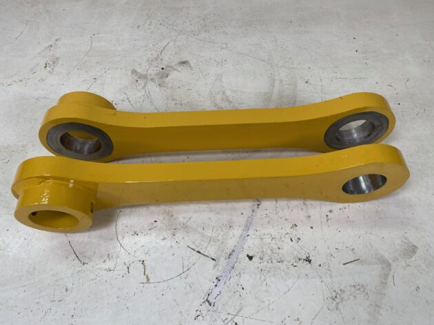 KOMATSU  PC450-8K  208-70-73120 - BIELA PARALELA DE CAZO
