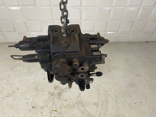 VOLVO  A40D  11063549 - DISTRIBUIDOR PRINCIPAL - Imagen 2