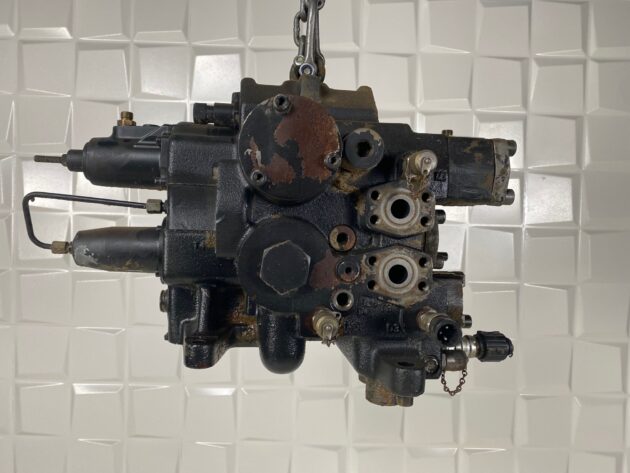 VOLVO  A40D  11063549 - DISTRIBUIDOR PRINCIPAL