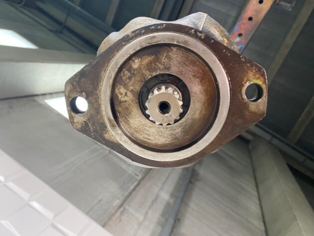 VOLVO  A40D  11064879 - BOMBA DE DIRECCIÓN - Imagen 7