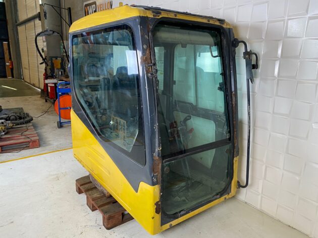 KOMATSU  PC240NLC-7K  20Y-54-01151 - CABINA - Imagen 4