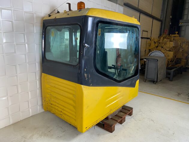KOMATSU  PC240NLC-7K  20Y-54-01151 - CABINA - Imagen 6
