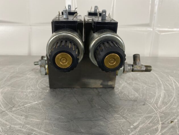 KOMATSU  PC210-8   - ELECTROVÁLVULA - Imagen 5