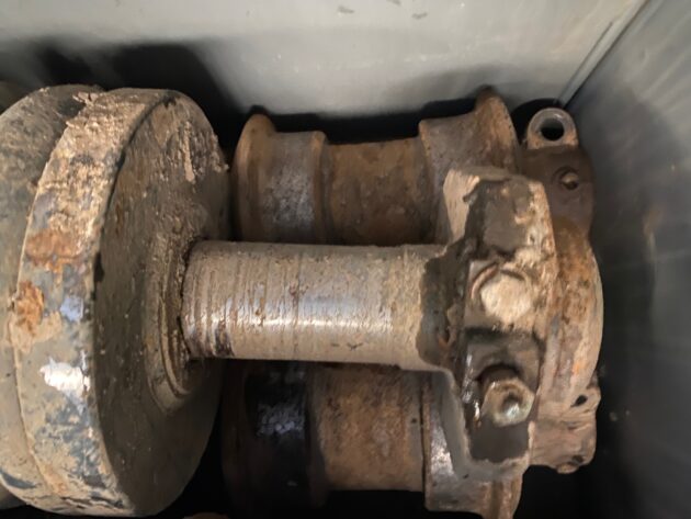 KOMATSU  PC210-8  20Y-30-47120 - TENSOR DE CADENA - Imagen 2