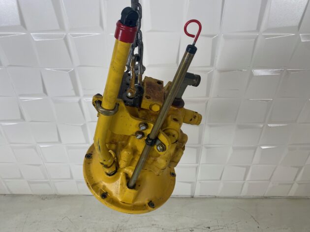 KOMATSU  PC210-8  706-7G-01041 - MOTOR DE GIRO - Imagen 2