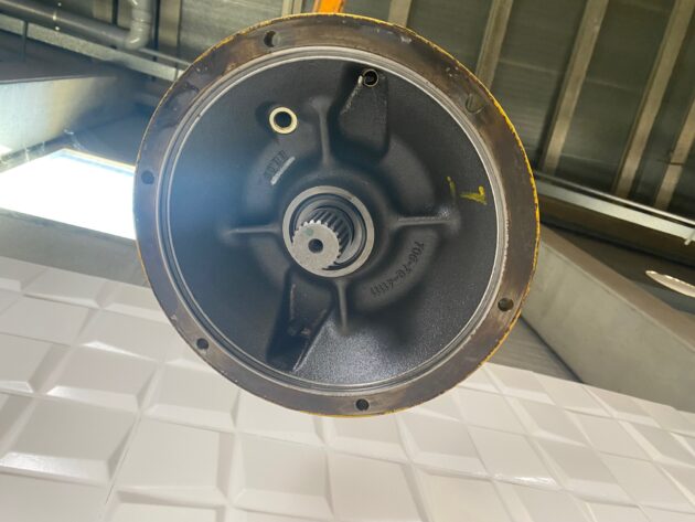 KOMATSU  PC210-8  706-7G-01041 - MOTOR DE GIRO - Imagen 7