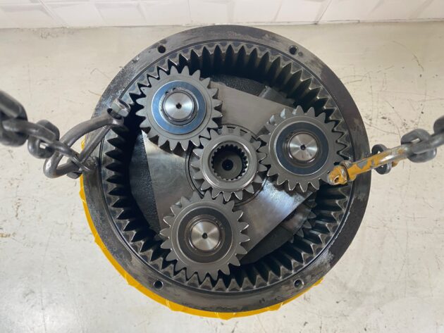 KOMATSU  PC210-8   - REDUCTOR DE GIRO - Imagen 6