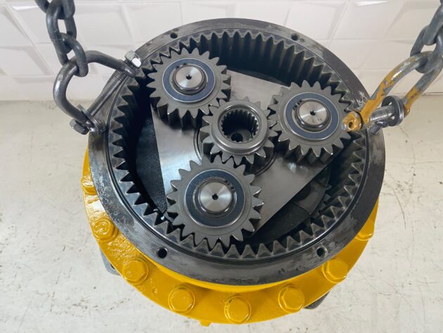KOMATSU  PC210-8   - REDUCTOR DE GIRO - Imagen 8