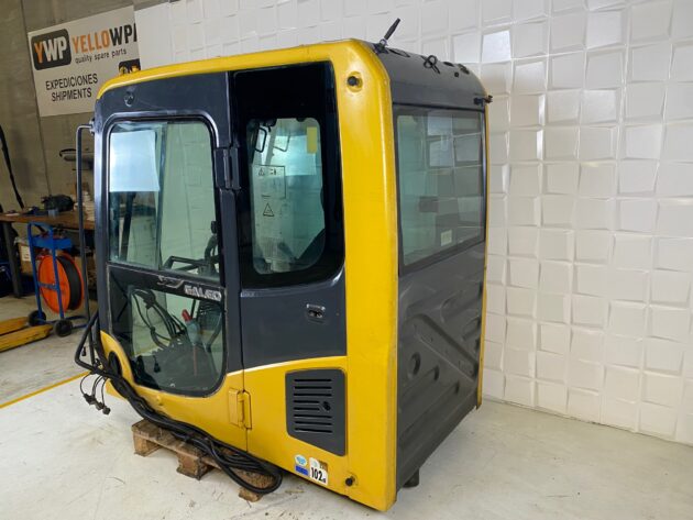 KOMATSU  PC210-8  20Y-53-00082 - CABINA - Imagen 8