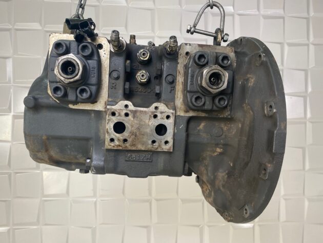 KOMATSU  PC210-8  708-2L-00700 - BOMBA HIDRÁULICA PRINCIPAL - Imagen 2