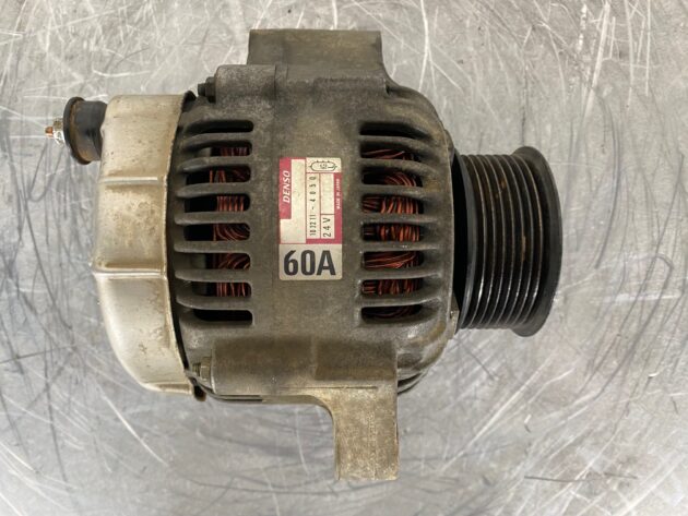 KOMATSU  PC210-8  600-861-6420 - ALTERNADOR