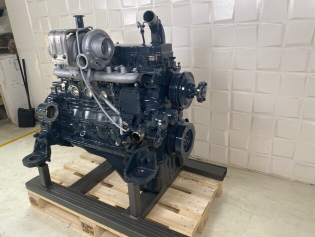KOMATSU  PC210-8   - MOTOR TÉRMICO SAA6D107E-1 - Imagen 4