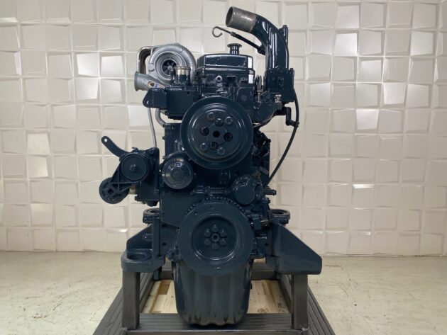 KOMATSU  PC210-8   - MOTOR TÉRMICO SAA6D107E-1 - Imagen 5