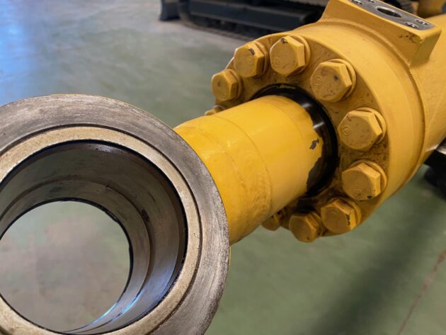 KOMATSU  PC210-8  707-01-0K520 - BOTELLA DE ELEVACIÓN PLUMA - Imagen 6