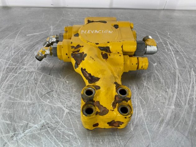 KOMATSU  PC210-8  702-21-08330 - VÁLVULA DE SOSTENIMIENTO DE BOTELLA DE ELEVACIÓN PLUMA - Imagen 2