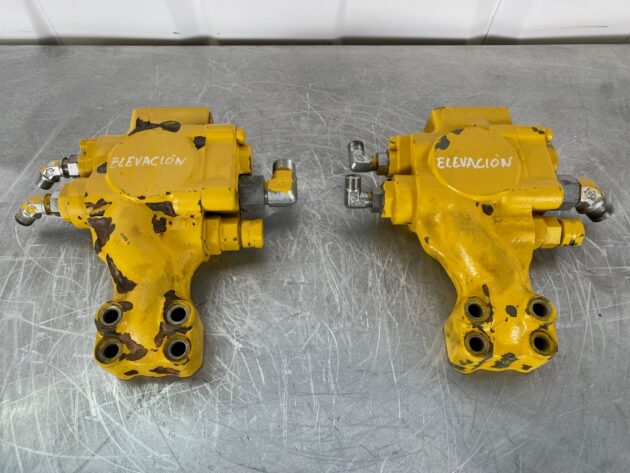 KOMATSU  PC210-8  702-21-08330 - VÁLVULA DE SOSTENIMIENTO DE BOTELLA DE ELEVACIÓN PLUMA