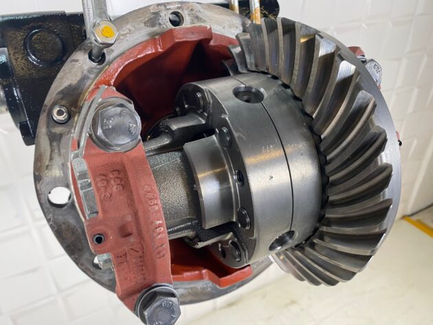 CATERPILLAR  M320  8U-2237 / 134-7852 (*) - DIFERENCIAL DELANTERO - Imagen 8