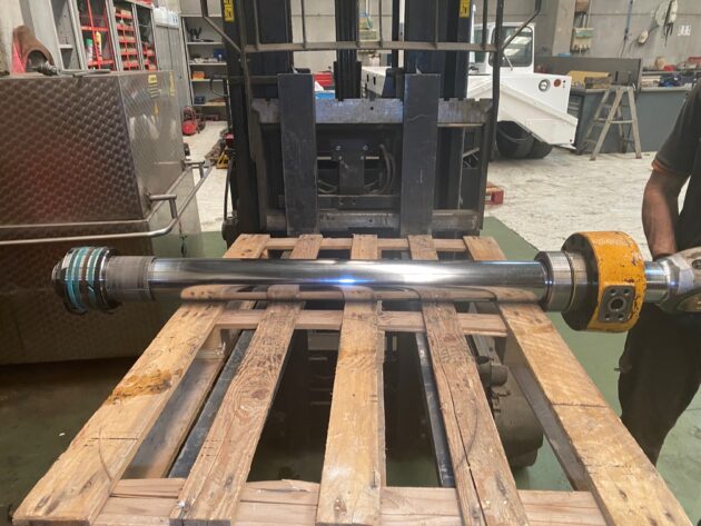 LIEBHERR  R934CHDSL LITRONIC  9957248 - BOTELLA DE CAZO - Imagen 6