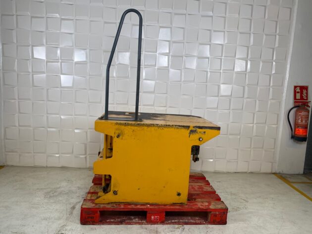 LIEBHERR  R934CHDSL LITRONIC  10064828 - CAJÓN DE HERRAMIENTAS - Imagen 2