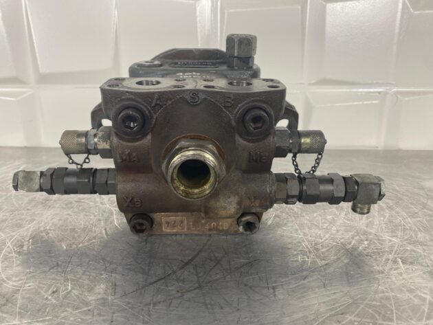 LIEBHERR  A904 IND.  9881311 - MOTOR DE GIRO FMF045 - Imagen 5