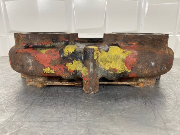 VOLVO  A30C  11030631 (*) - CAJA DE ARRASTRE DE BOMBAS - Imagen 2